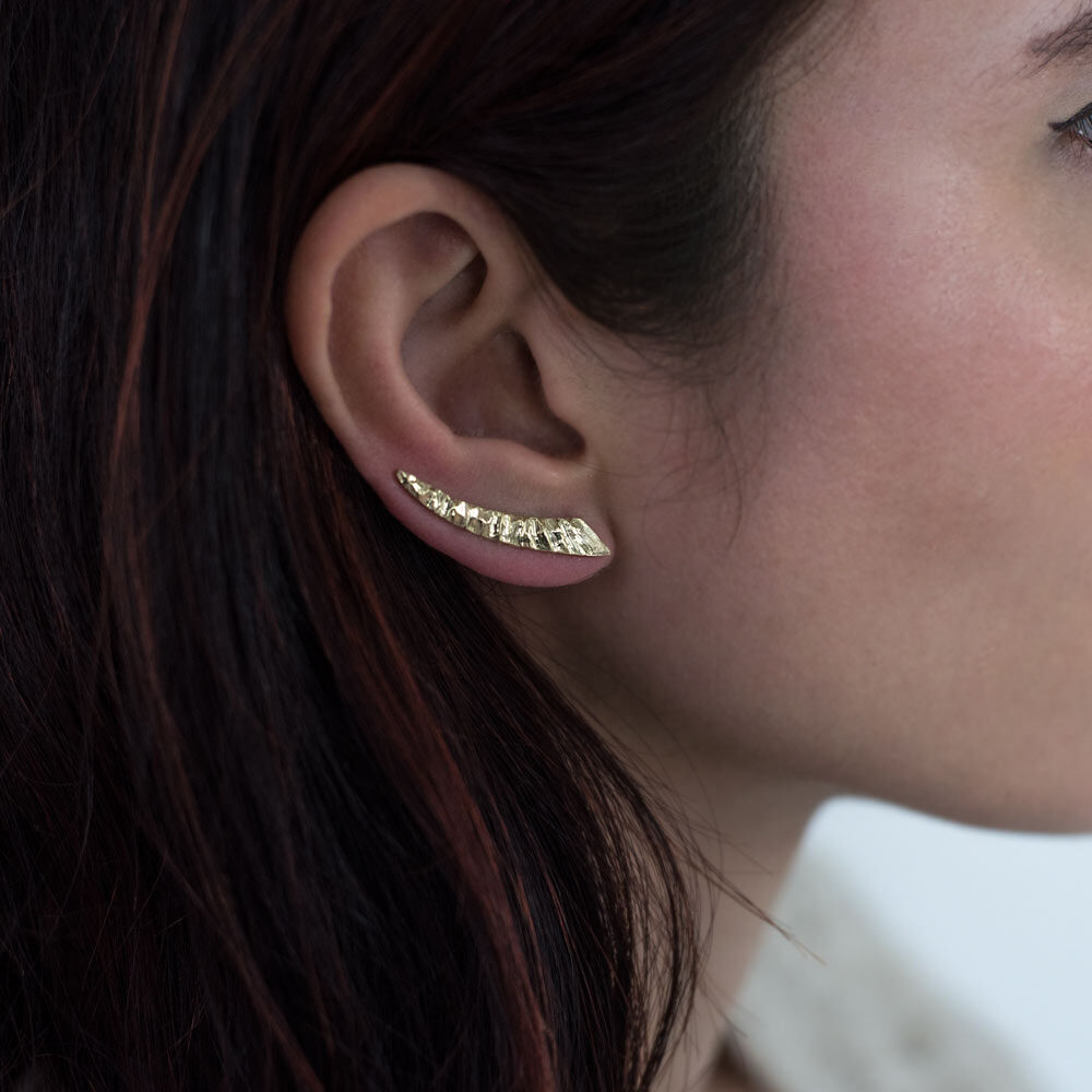 Pozlacené náušnice ear climber horn