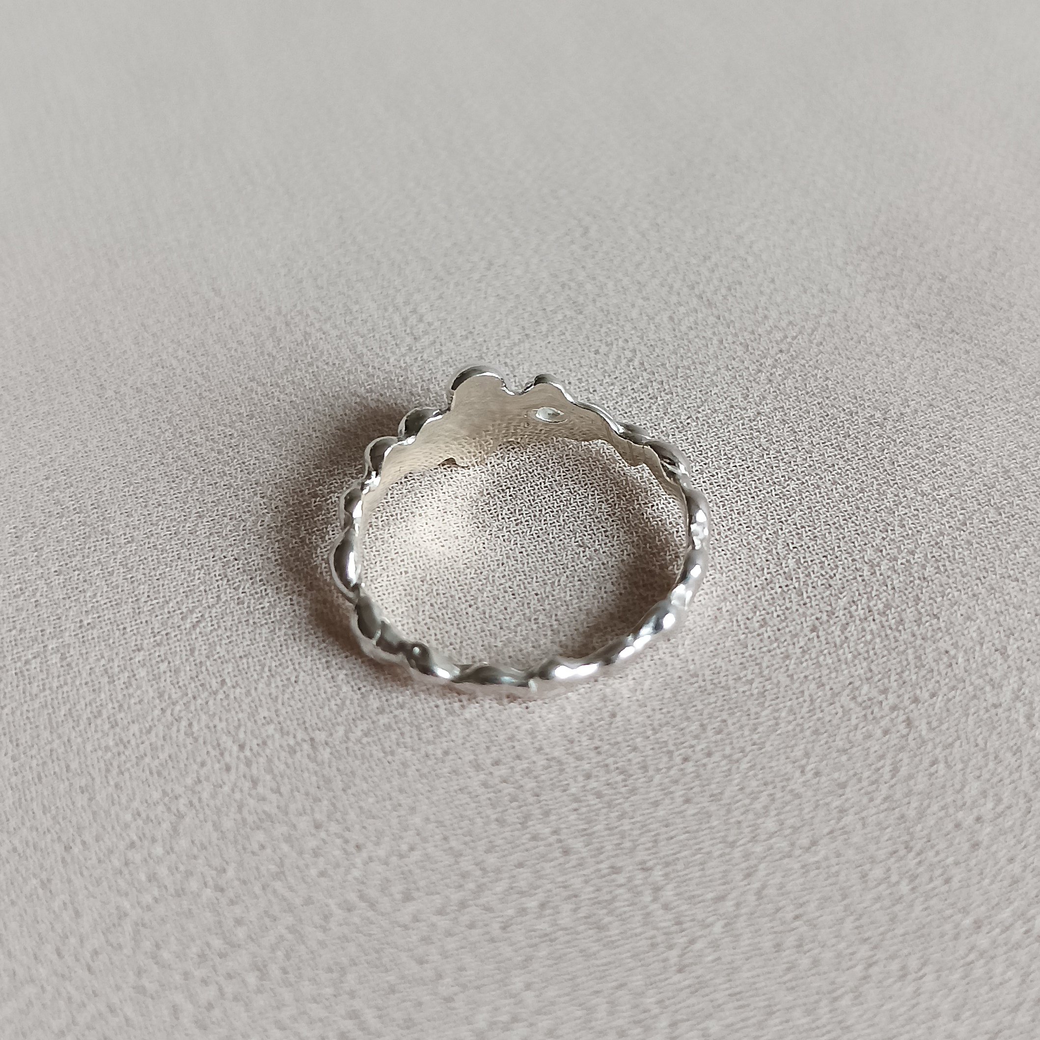 Stříbrný prsten Fluid bloom s bílou říční perlou, Ag 925/1000 - 07